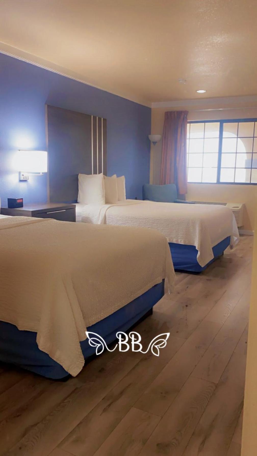 Elmendorf Days Inn & Suites By Wyndham Braunig Lake מראה חיצוני תמונה