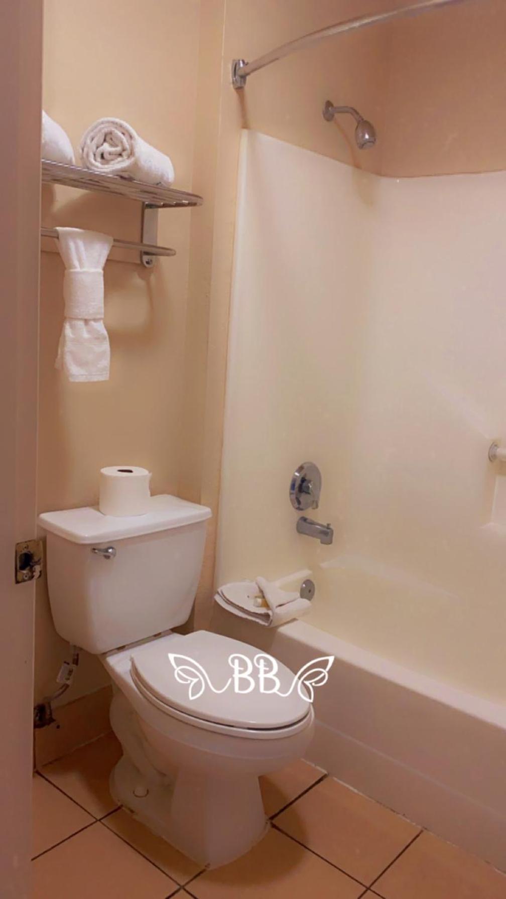 Elmendorf Days Inn & Suites By Wyndham Braunig Lake מראה חיצוני תמונה